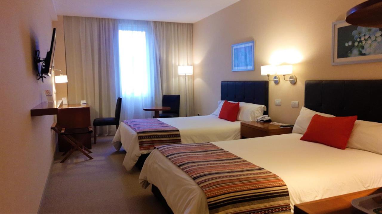 Howard Johnson Hotel Yerba Buena Ngoại thất bức ảnh