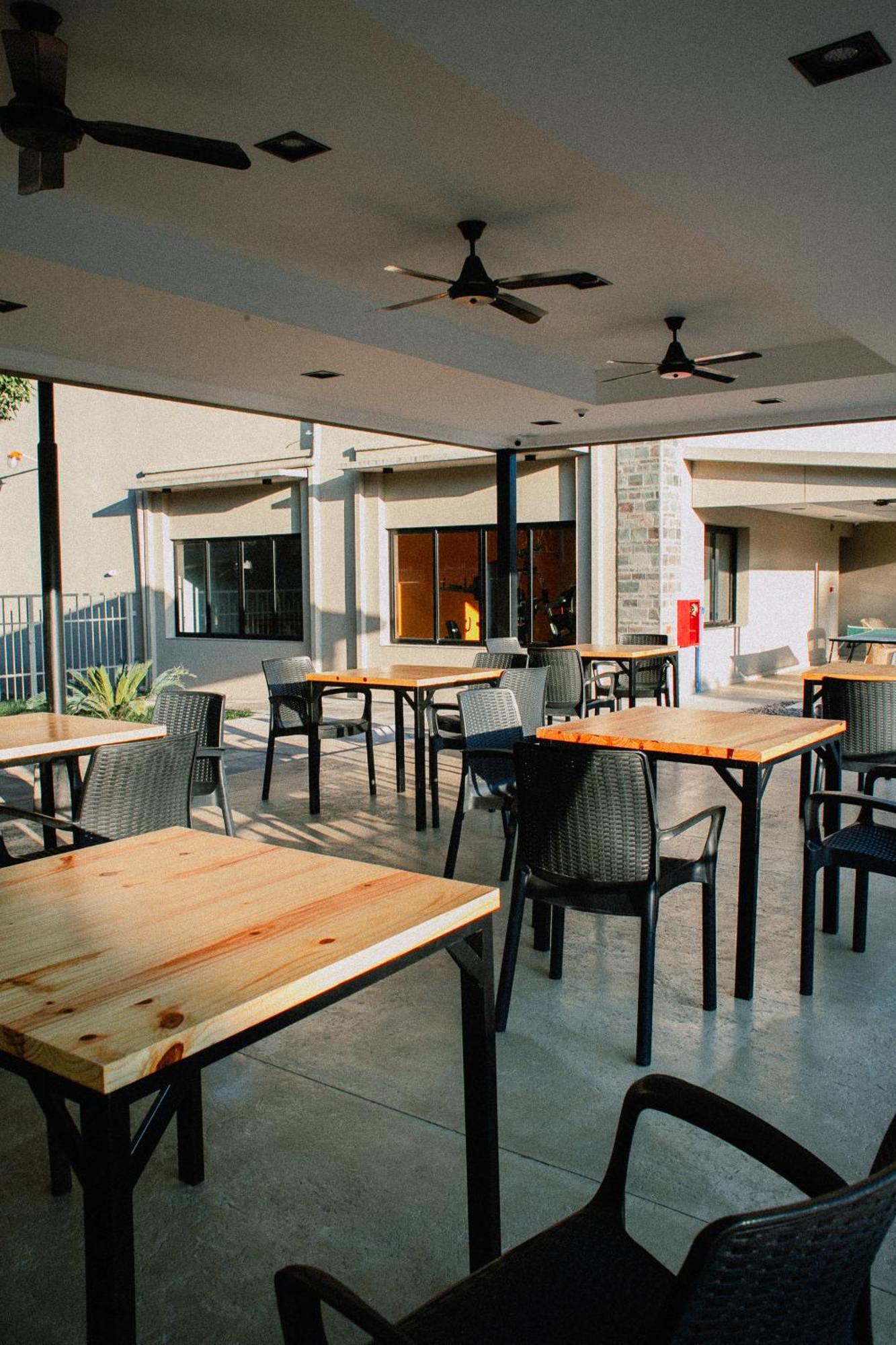 Howard Johnson Hotel Yerba Buena Ngoại thất bức ảnh