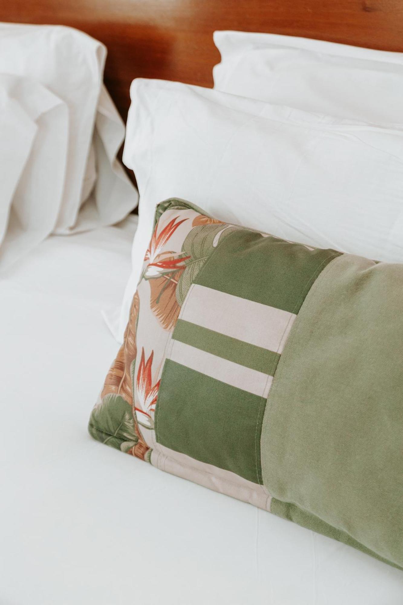 Howard Johnson Hotel Yerba Buena Ngoại thất bức ảnh
