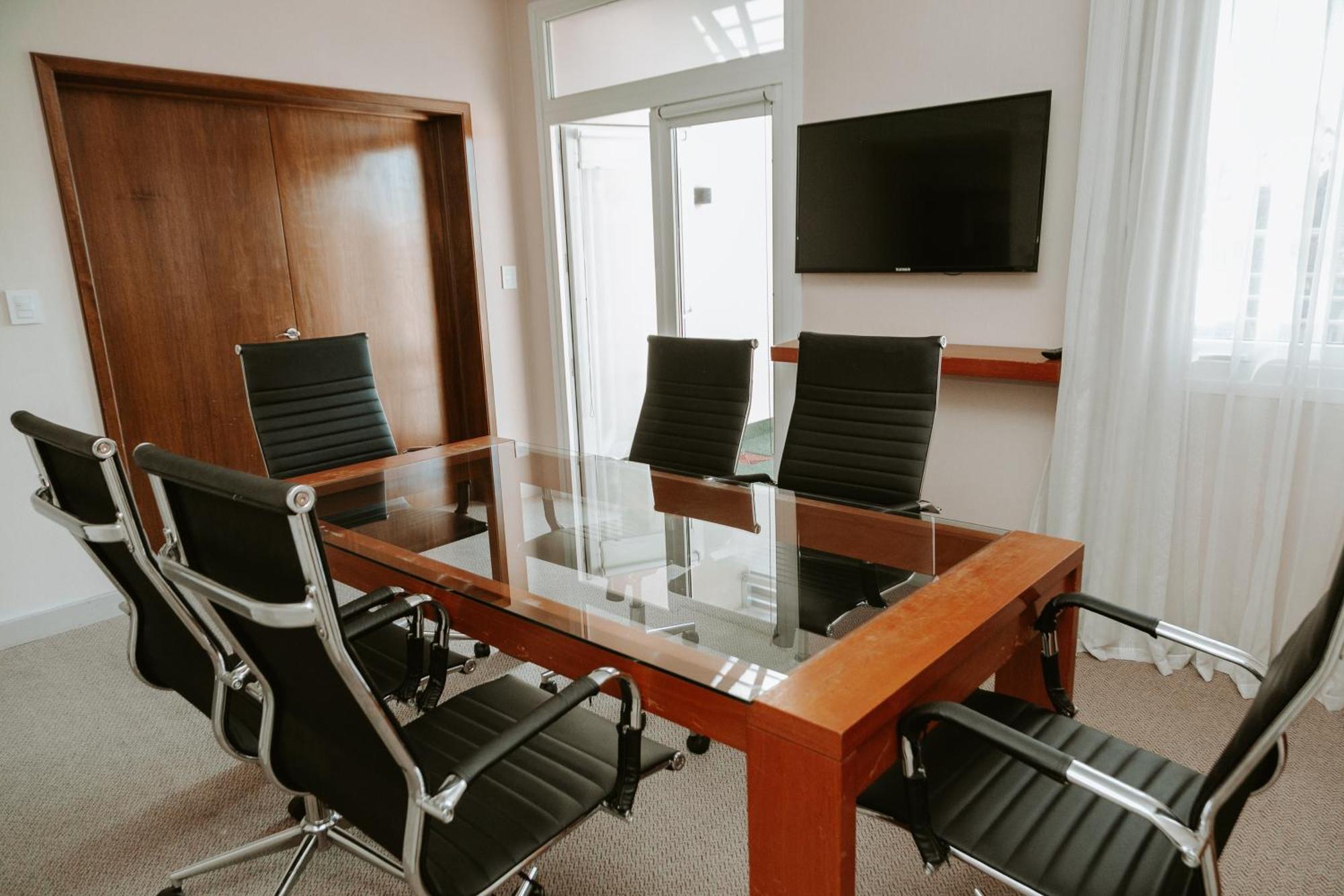 Howard Johnson Hotel Yerba Buena Ngoại thất bức ảnh