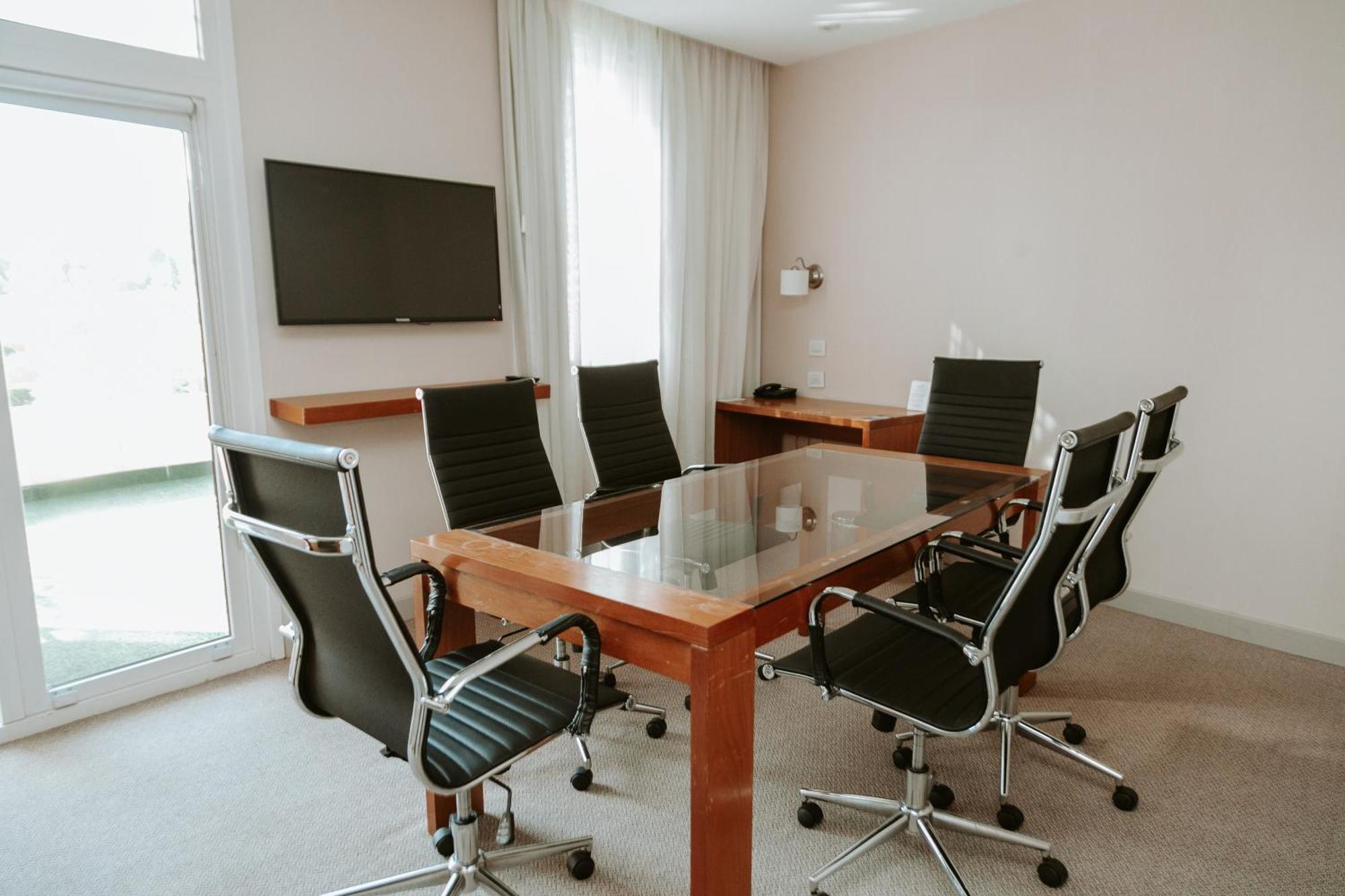 Howard Johnson Hotel Yerba Buena Ngoại thất bức ảnh
