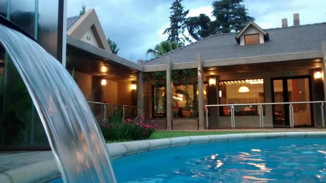 Howard Johnson Hotel Yerba Buena Ngoại thất bức ảnh