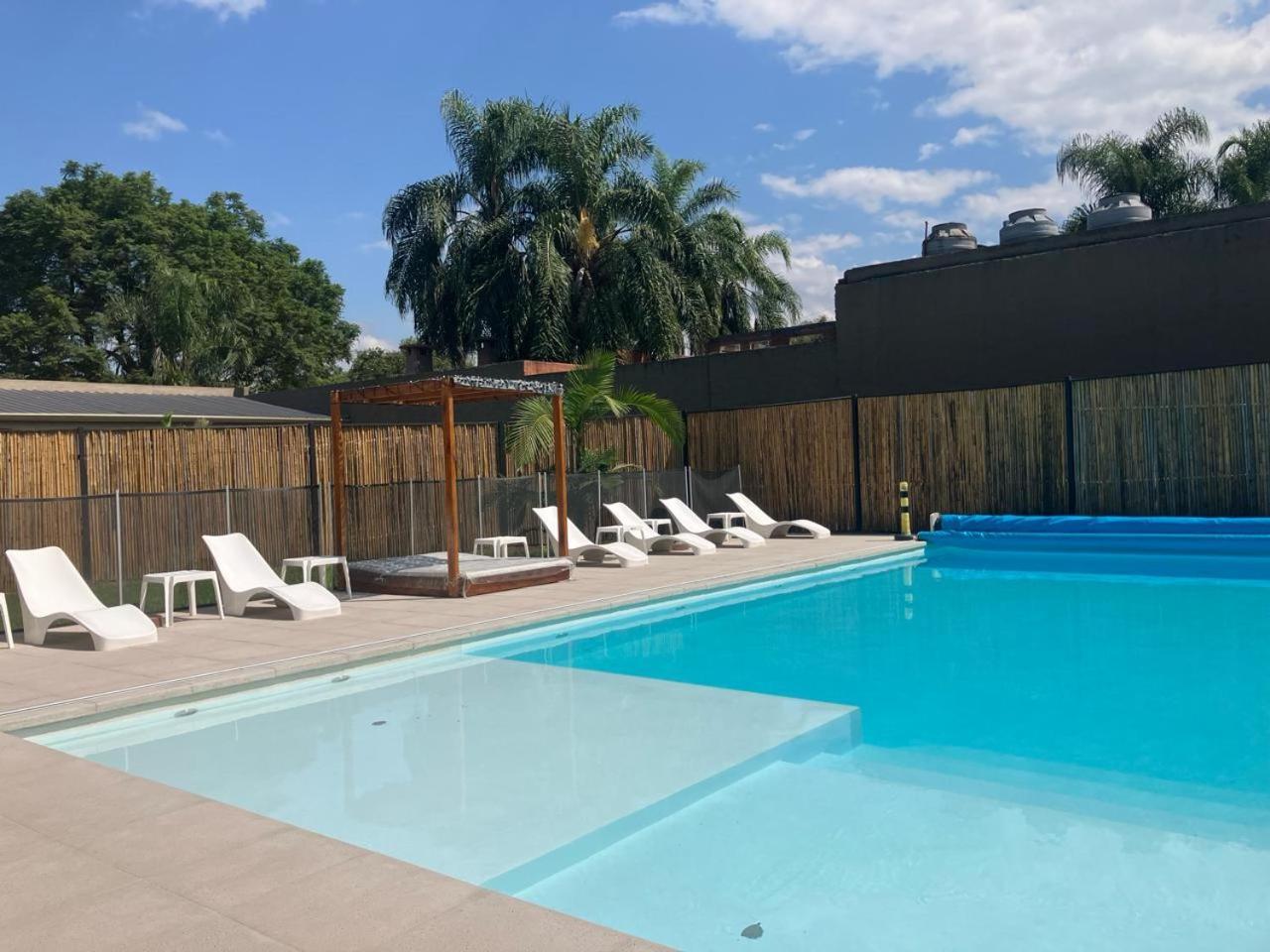 Howard Johnson Hotel Yerba Buena Ngoại thất bức ảnh