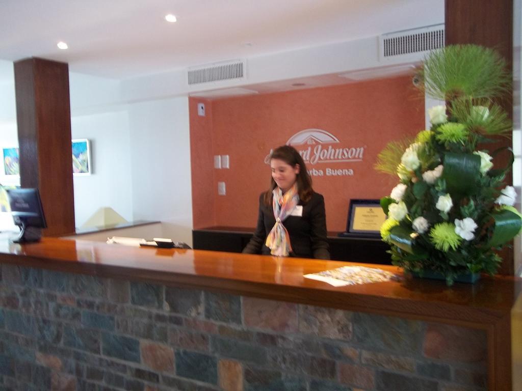 Howard Johnson Hotel Yerba Buena Ngoại thất bức ảnh