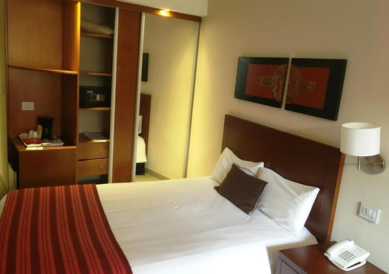 Howard Johnson Hotel Yerba Buena Ngoại thất bức ảnh